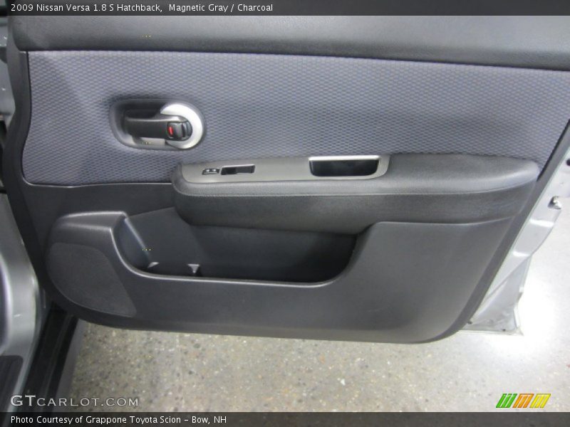 Magnetic Gray / Charcoal 2009 Nissan Versa 1.8 S Hatchback