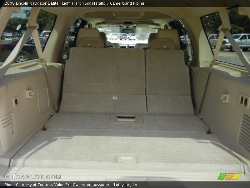 Light French Silk Metallic / Camel/Sand Piping 2008 Lincoln Navigator L Elite