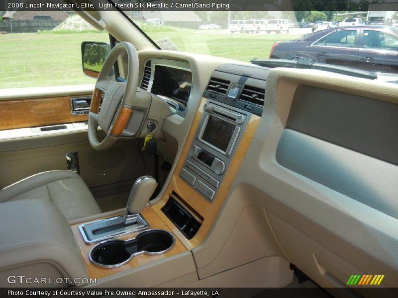 Light French Silk Metallic / Camel/Sand Piping 2008 Lincoln Navigator L Elite