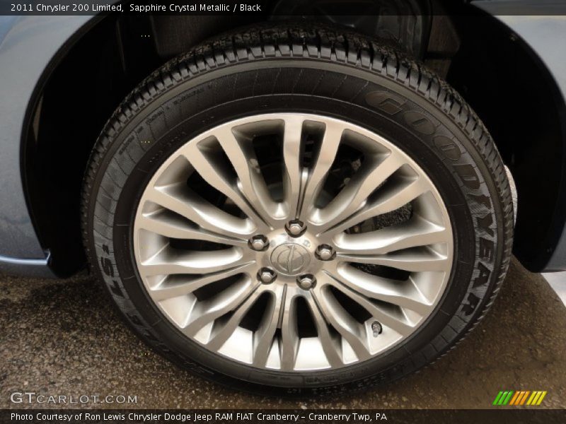Sapphire Crystal Metallic / Black 2011 Chrysler 200 Limited