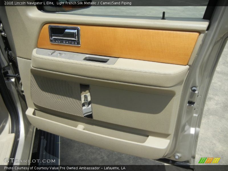 Light French Silk Metallic / Camel/Sand Piping 2008 Lincoln Navigator L Elite