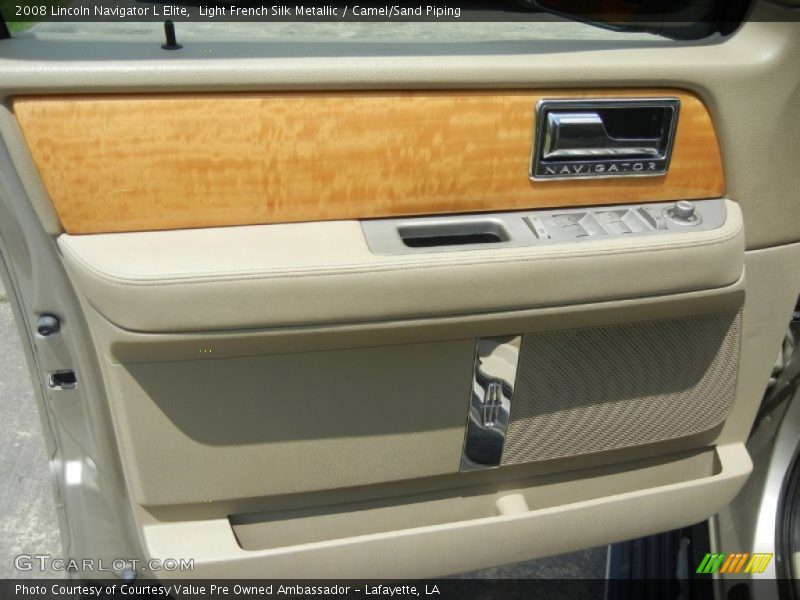 Light French Silk Metallic / Camel/Sand Piping 2008 Lincoln Navigator L Elite