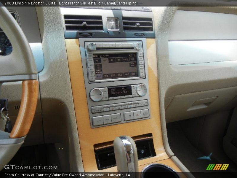 Light French Silk Metallic / Camel/Sand Piping 2008 Lincoln Navigator L Elite