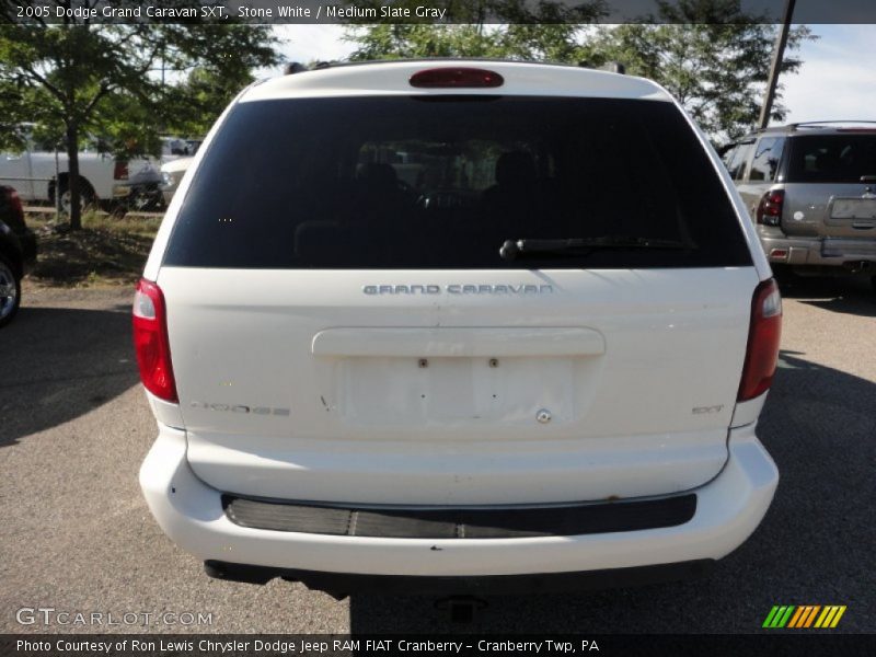 Stone White / Medium Slate Gray 2005 Dodge Grand Caravan SXT
