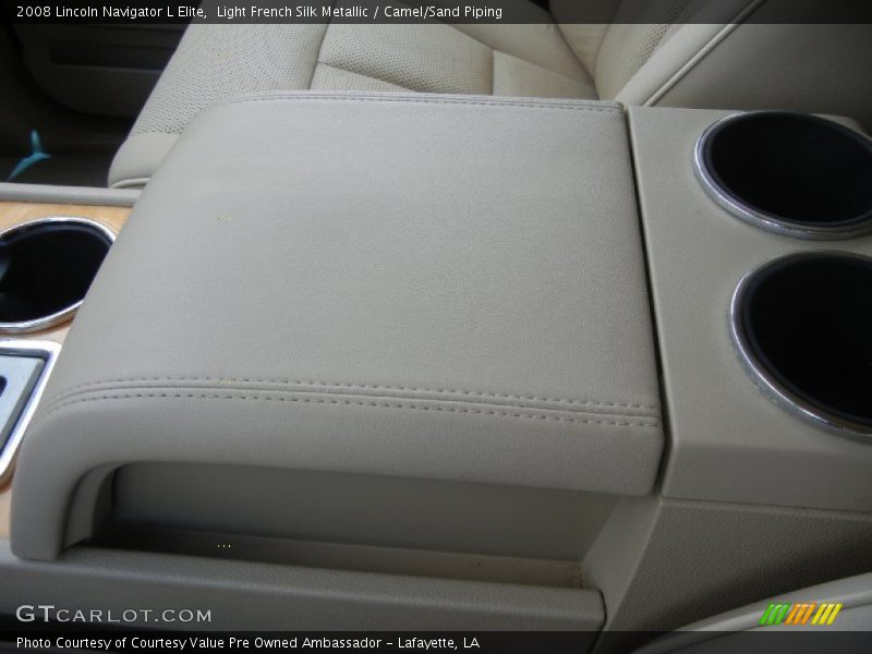 Light French Silk Metallic / Camel/Sand Piping 2008 Lincoln Navigator L Elite