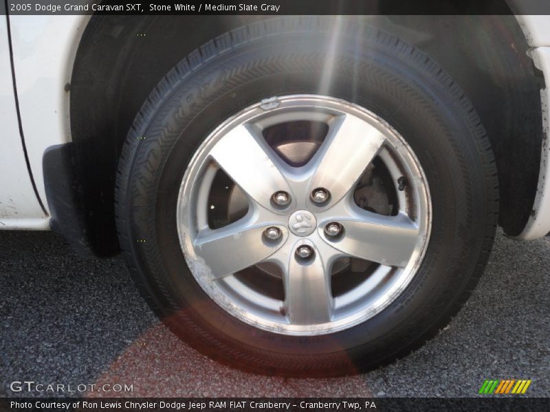 Stone White / Medium Slate Gray 2005 Dodge Grand Caravan SXT