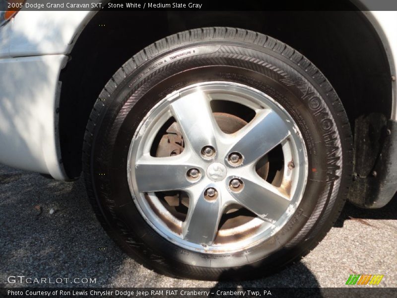Stone White / Medium Slate Gray 2005 Dodge Grand Caravan SXT