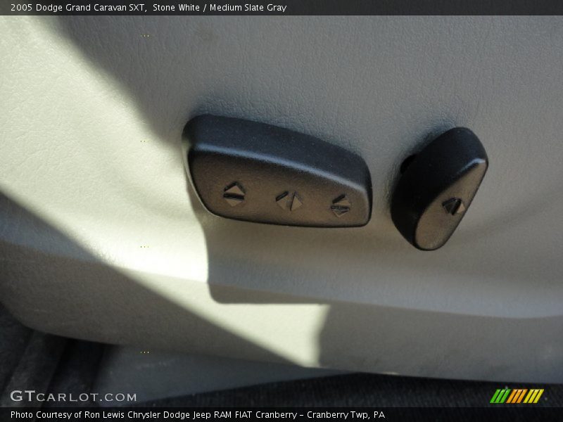 Stone White / Medium Slate Gray 2005 Dodge Grand Caravan SXT