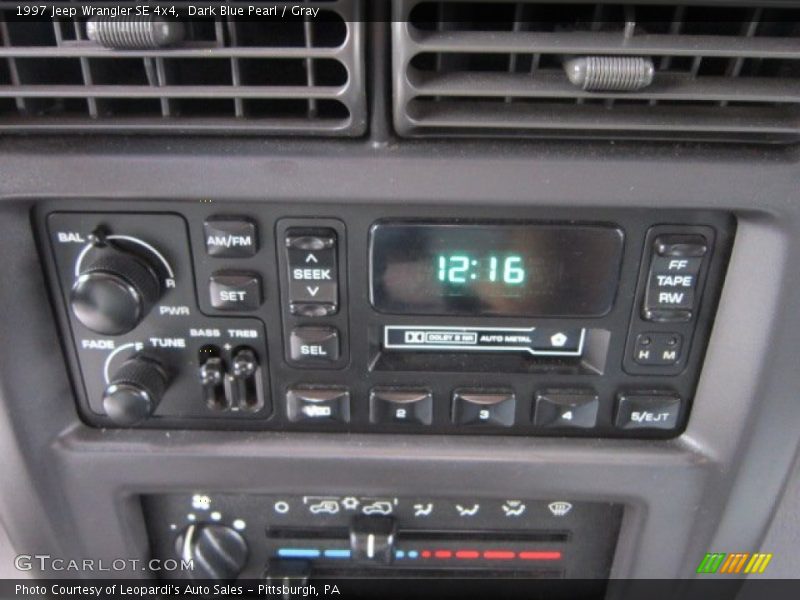 Audio System of 1997 Wrangler SE 4x4