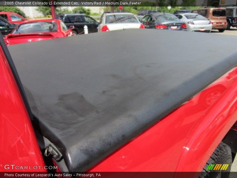 Victory Red / Medium Dark Pewter 2005 Chevrolet Colorado LS Extended Cab