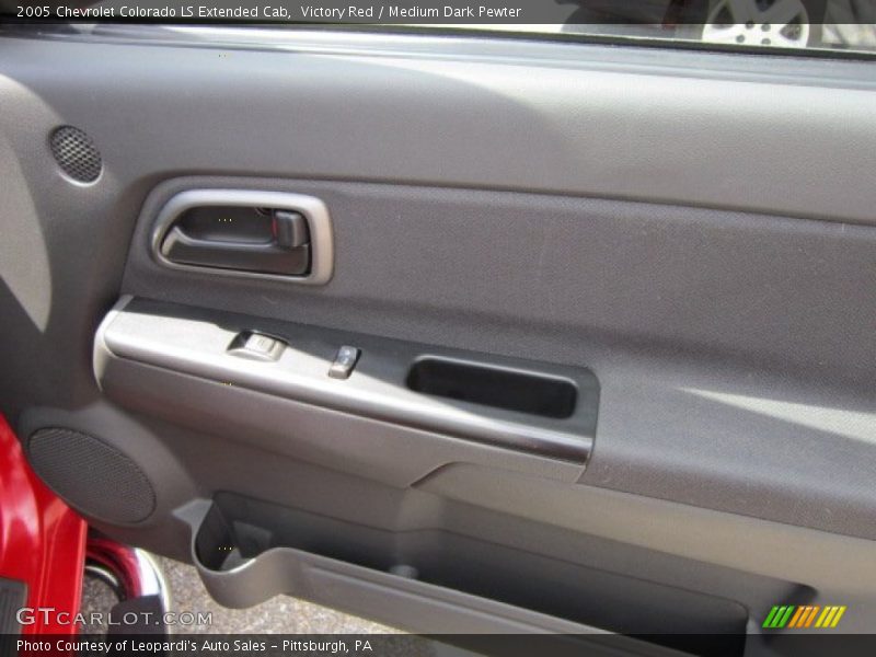 Victory Red / Medium Dark Pewter 2005 Chevrolet Colorado LS Extended Cab