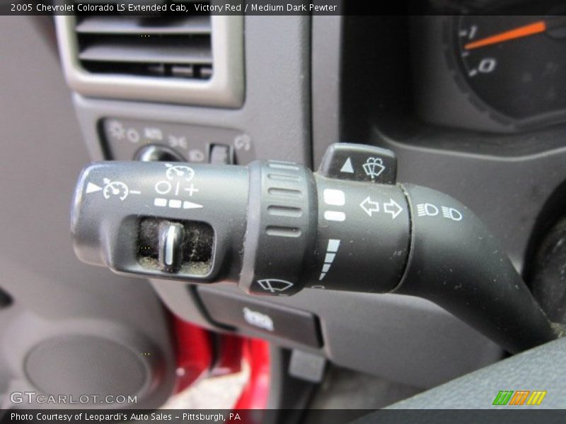 Controls of 2005 Colorado LS Extended Cab