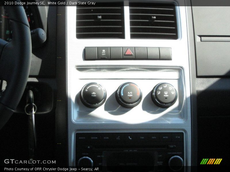 White Gold / Dark Slate Gray 2010 Dodge Journey SE