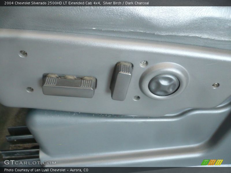 Silver Birch / Dark Charcoal 2004 Chevrolet Silverado 2500HD LT Extended Cab 4x4