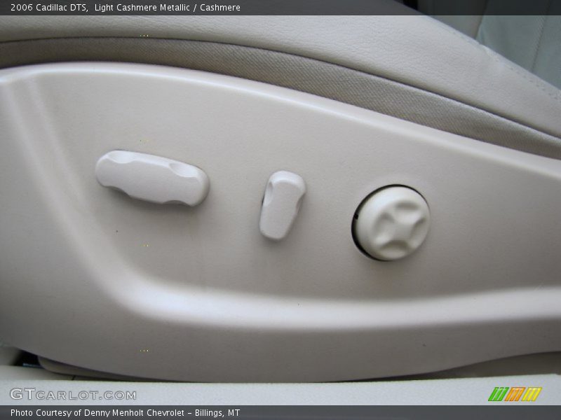 Light Cashmere Metallic / Cashmere 2006 Cadillac DTS