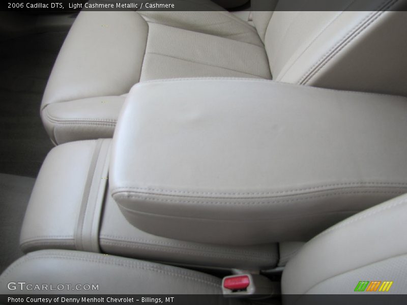 Light Cashmere Metallic / Cashmere 2006 Cadillac DTS