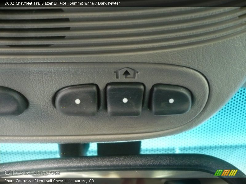 Summit White / Dark Pewter 2002 Chevrolet TrailBlazer LT 4x4