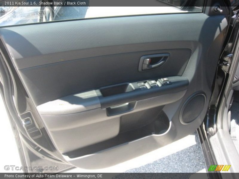 Shadow Black / Black Cloth 2011 Kia Soul 1.6