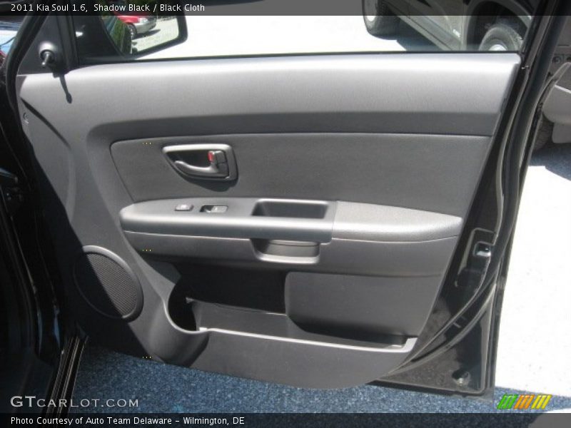 Shadow Black / Black Cloth 2011 Kia Soul 1.6