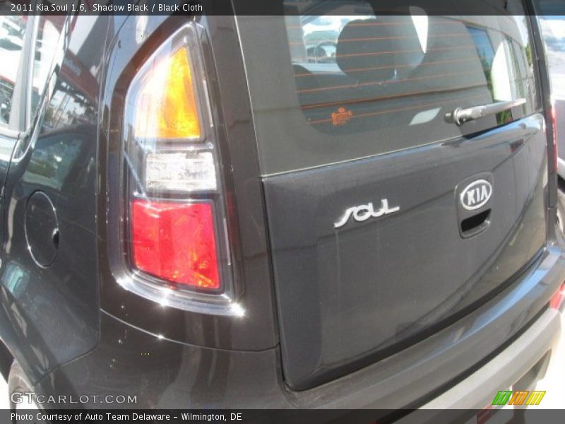 Shadow Black / Black Cloth 2011 Kia Soul 1.6