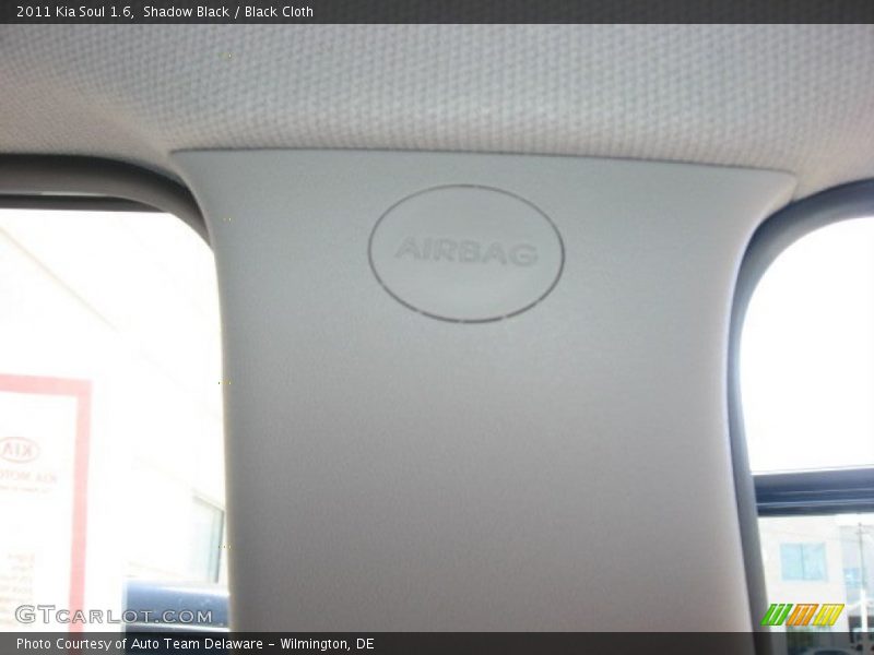 Shadow Black / Black Cloth 2011 Kia Soul 1.6