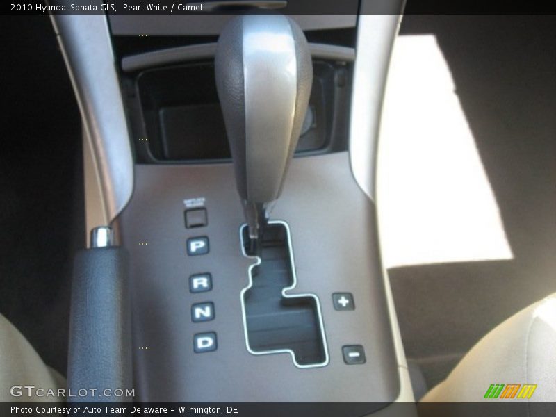 Pearl White / Camel 2010 Hyundai Sonata GLS