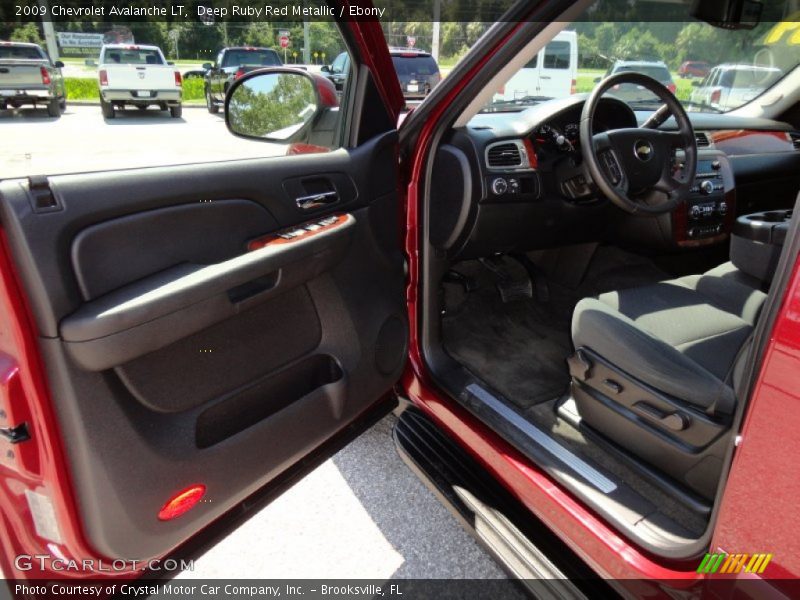 Deep Ruby Red Metallic / Ebony 2009 Chevrolet Avalanche LT