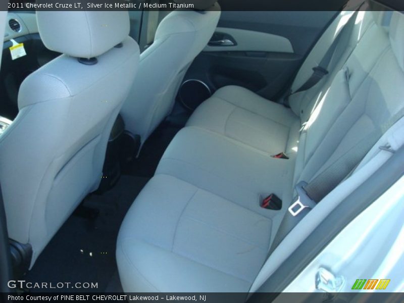 Silver Ice Metallic / Medium Titanium 2011 Chevrolet Cruze LT