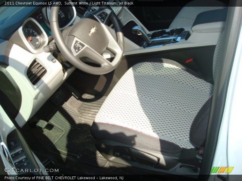 Summit White / Light Titanium/Jet Black 2011 Chevrolet Equinox LS AWD