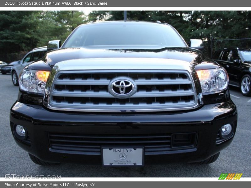 Black / Sand Beige 2010 Toyota Sequoia Platinum 4WD
