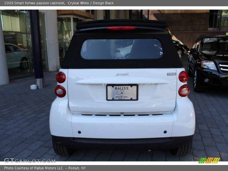 Crystal White / Design Black 2009 Smart fortwo passion cabriolet