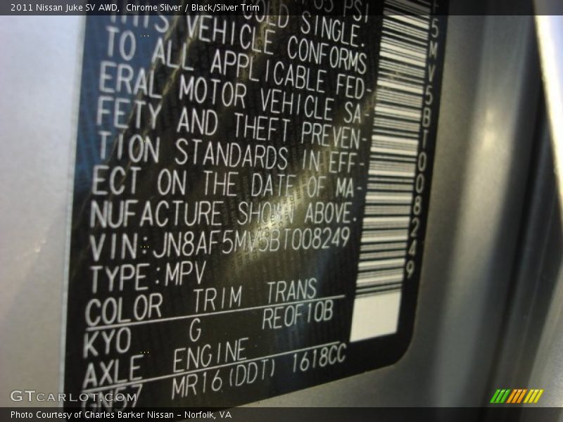 Chrome Silver / Black/Silver Trim 2011 Nissan Juke SV AWD