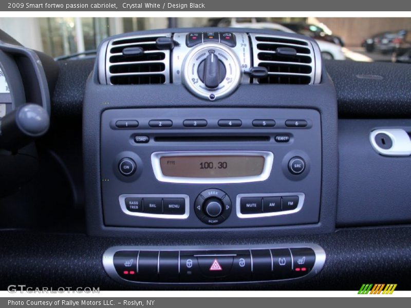 Crystal White / Design Black 2009 Smart fortwo passion cabriolet