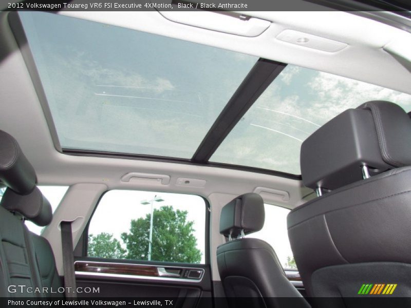 Sunroof of 2012 Touareg VR6 FSI Executive 4XMotion