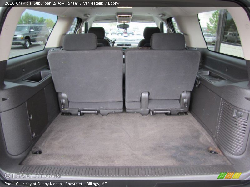  2010 Suburban LS 4x4 Trunk