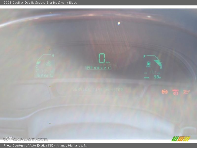 Sterling Silver / Black 2003 Cadillac DeVille Sedan