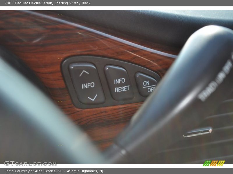 Sterling Silver / Black 2003 Cadillac DeVille Sedan