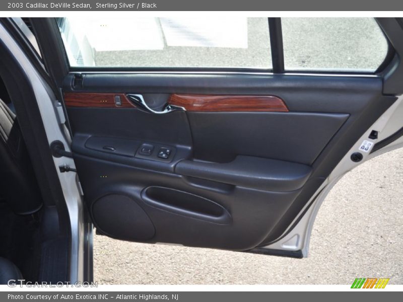 Sterling Silver / Black 2003 Cadillac DeVille Sedan