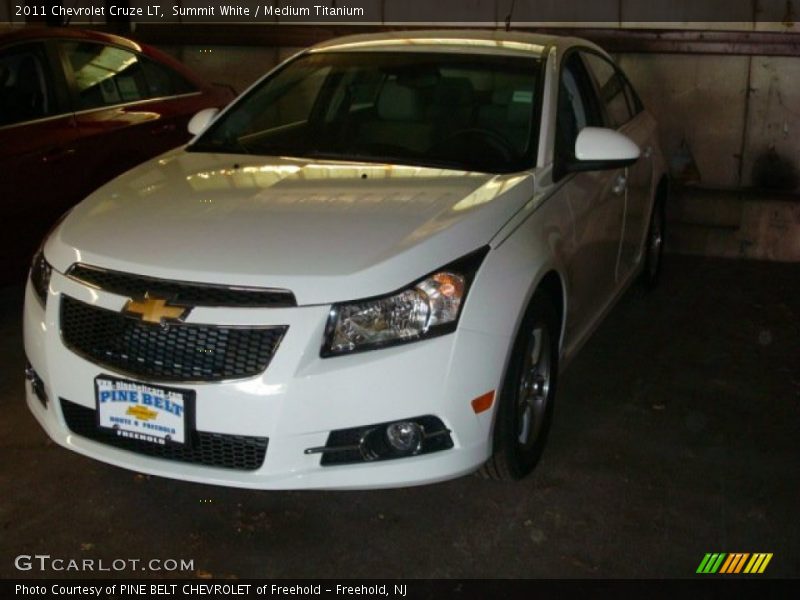 Summit White / Medium Titanium 2011 Chevrolet Cruze LT