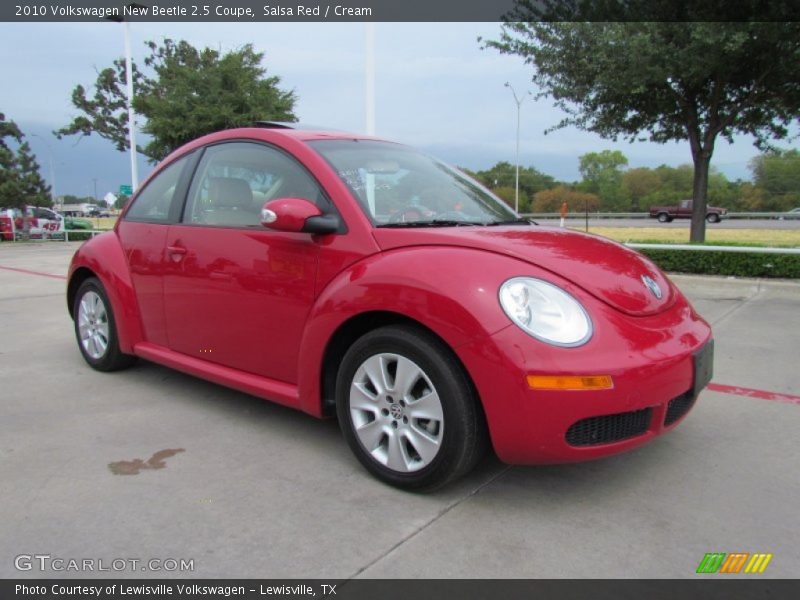 Front 3/4 View of 2010 New Beetle 2.5 Coupe