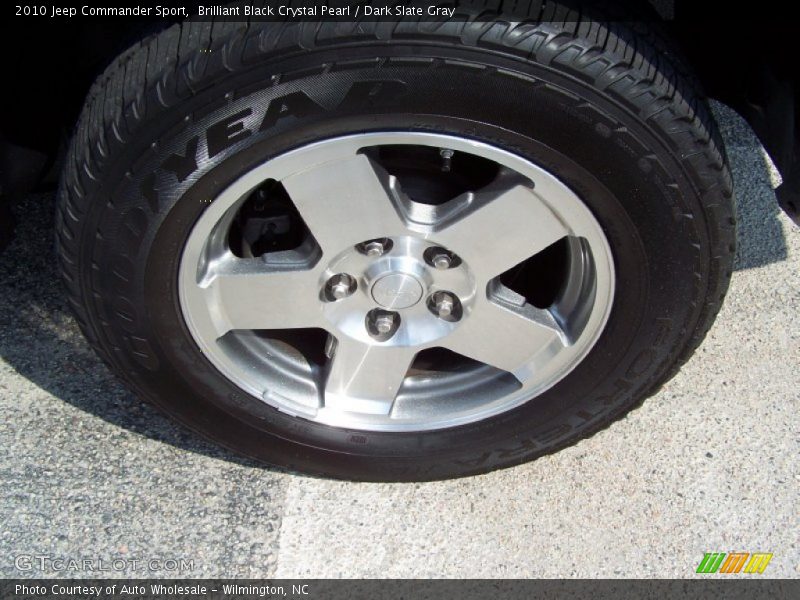 Brilliant Black Crystal Pearl / Dark Slate Gray 2010 Jeep Commander Sport