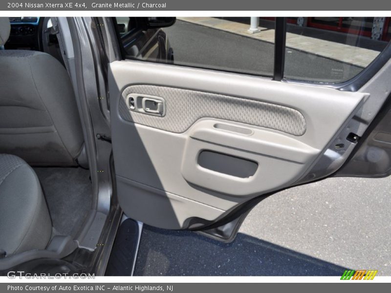 Granite Metallic / Charcoal 2004 Nissan Xterra XE 4x4