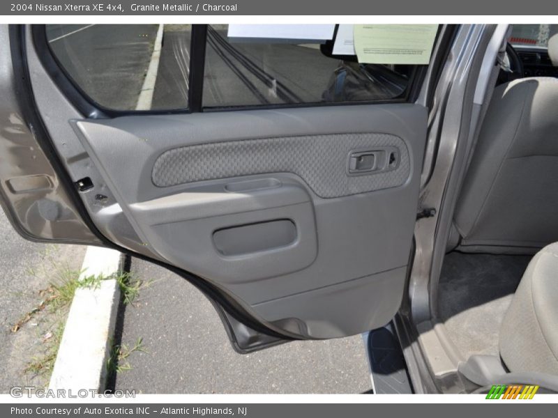Granite Metallic / Charcoal 2004 Nissan Xterra XE 4x4