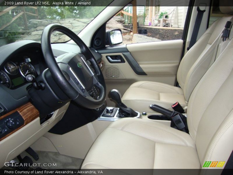  2009 LR2 HSE Almond Interior