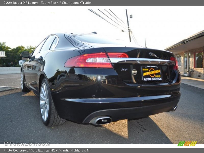 Ebony Black / Champagne/Truffle 2009 Jaguar XF Luxury