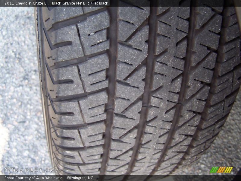 Black Granite Metallic / Jet Black 2011 Chevrolet Cruze LT