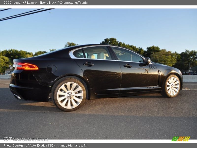 Ebony Black / Champagne/Truffle 2009 Jaguar XF Luxury