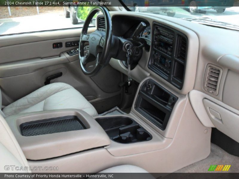 Summit White / Tan/Neutral 2004 Chevrolet Tahoe Z71 4x4