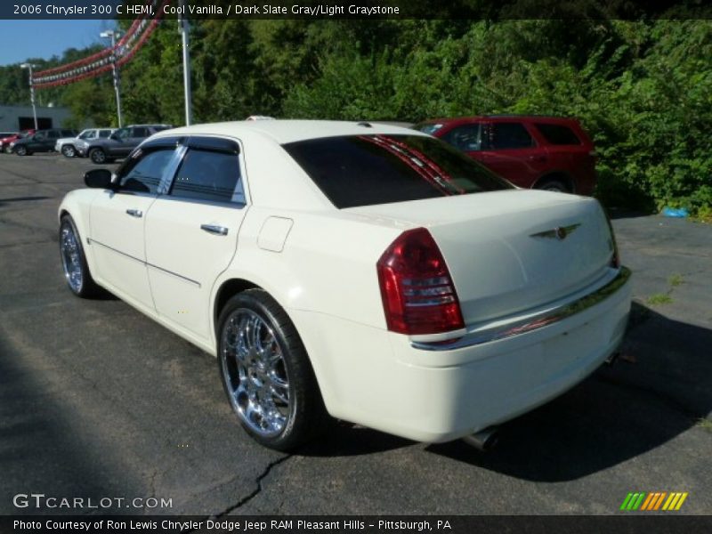 Cool Vanilla / Dark Slate Gray/Light Graystone 2006 Chrysler 300 C HEMI