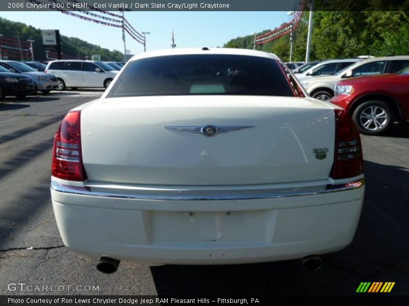 Cool Vanilla / Dark Slate Gray/Light Graystone 2006 Chrysler 300 C HEMI